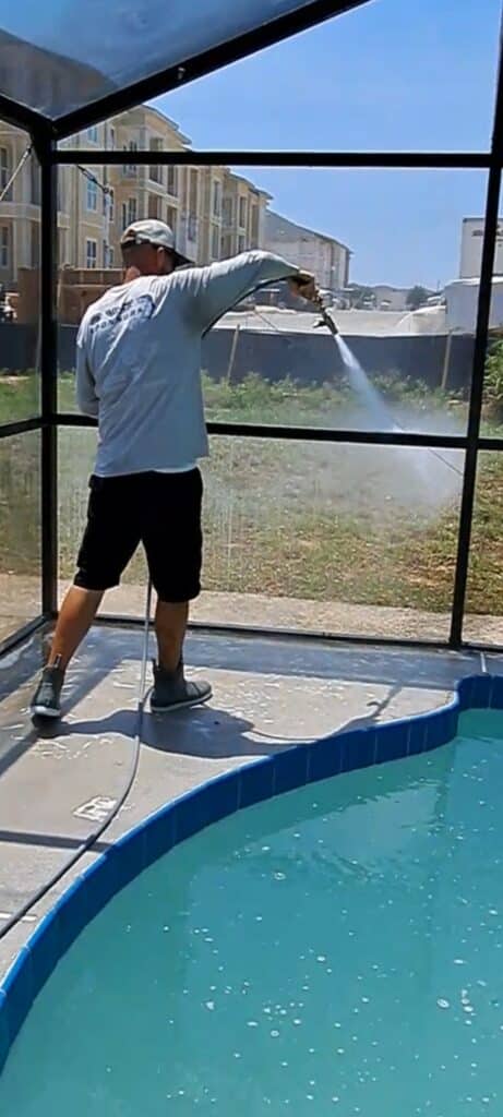 Pool Screen Cleaning